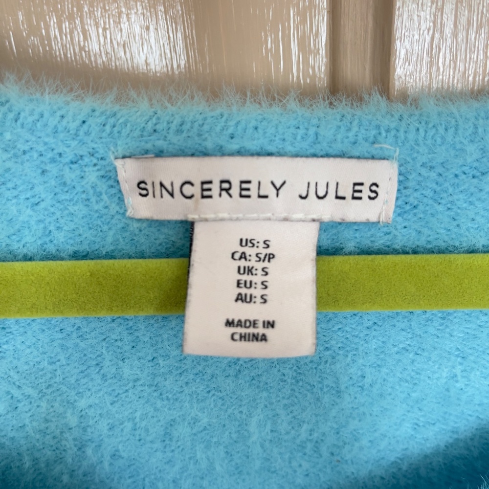 Blue Sweater - Picture 3 of 3